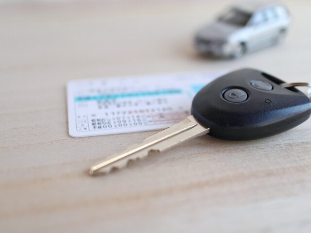 高齢者の運転免許更新、認知機能検査の内容とは？